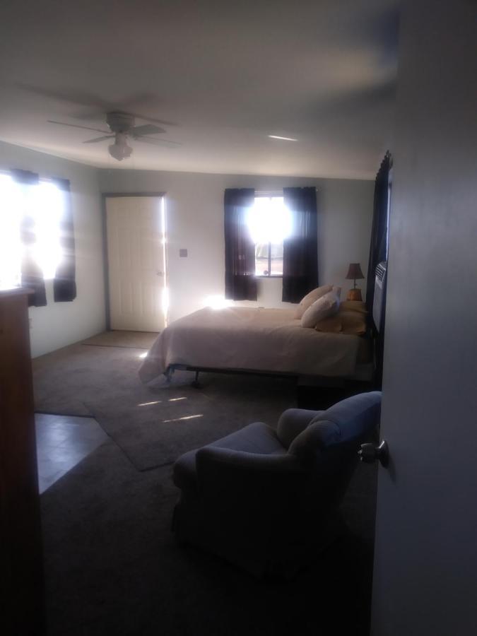 Mountain View Efficiency Apartment Tombstone Exterior photo
