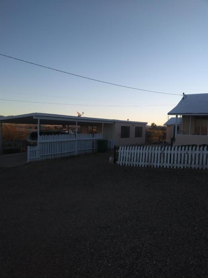 Mountain View Efficiency Apartment Tombstone Exterior photo